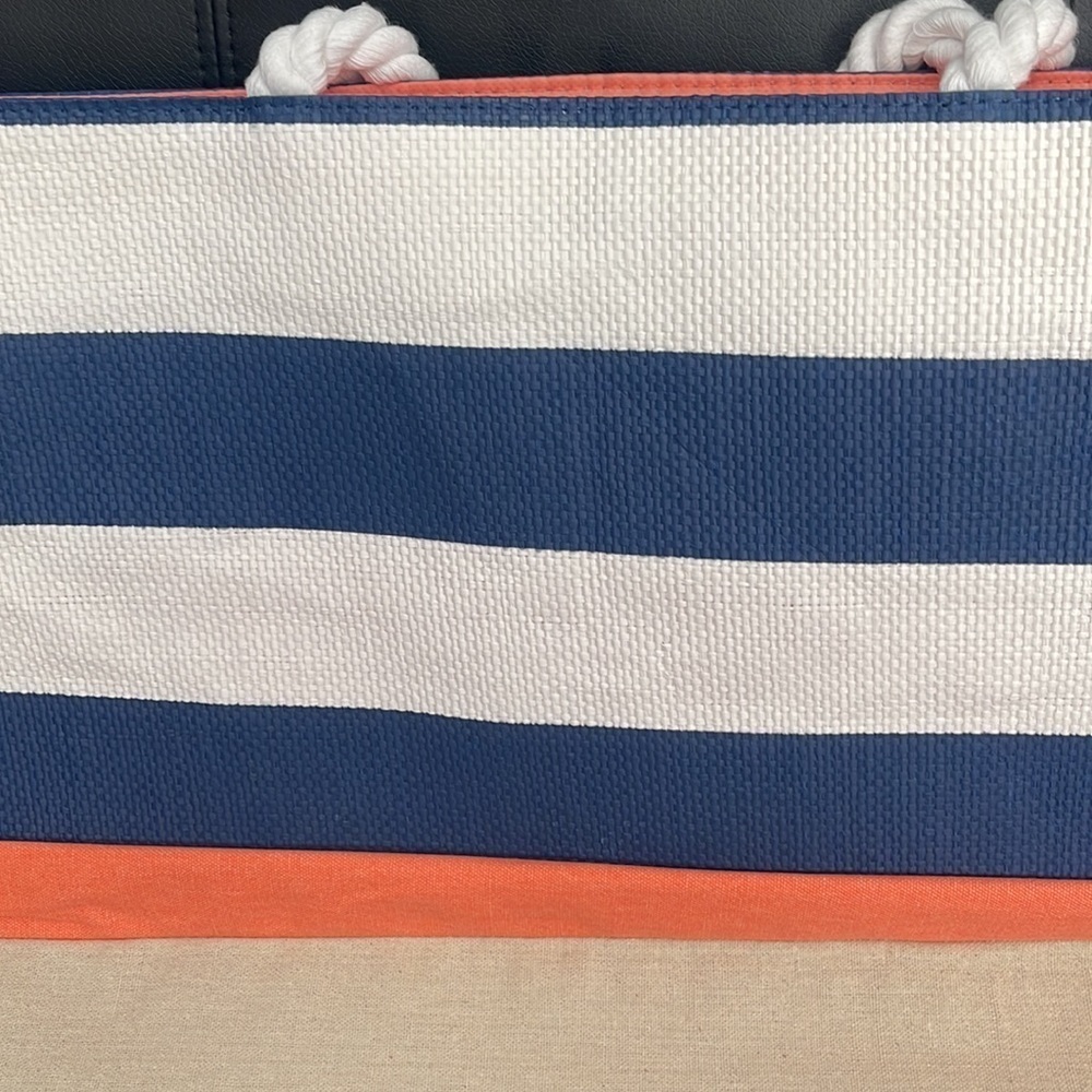 DSW tote and cosmetic’s bag - Picture 5 of 7